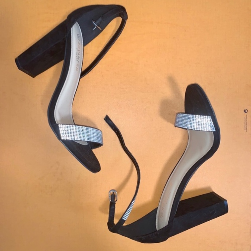 ✨ SOLD ✨ Rhinestone Heels 👠